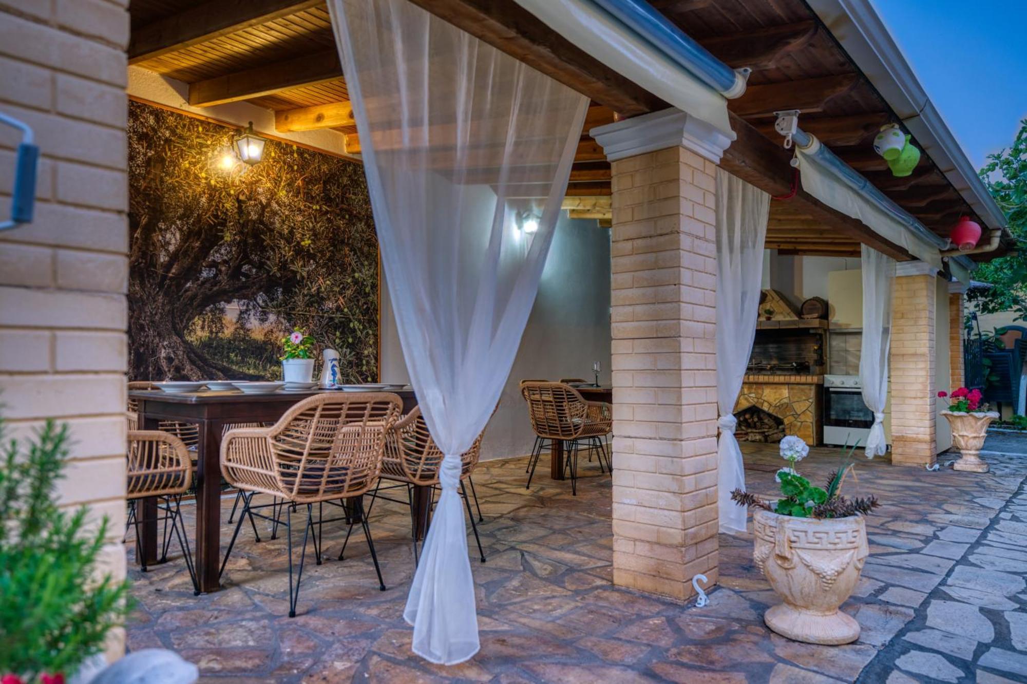 Stefanias Appartments Agios Matthaios (Corfu)